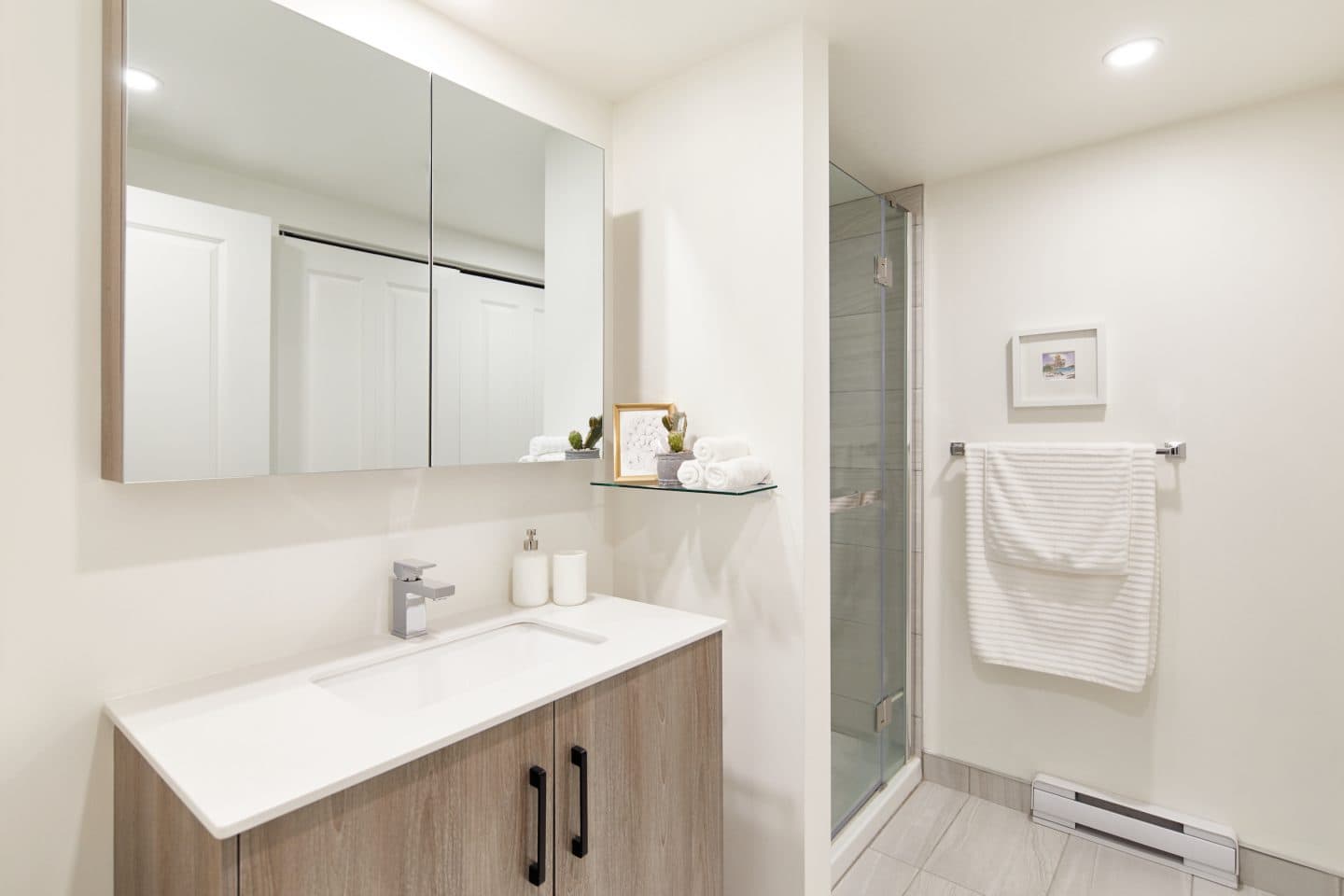 NOVA rental condos in PierrefondsRoxboro Apartments for rent