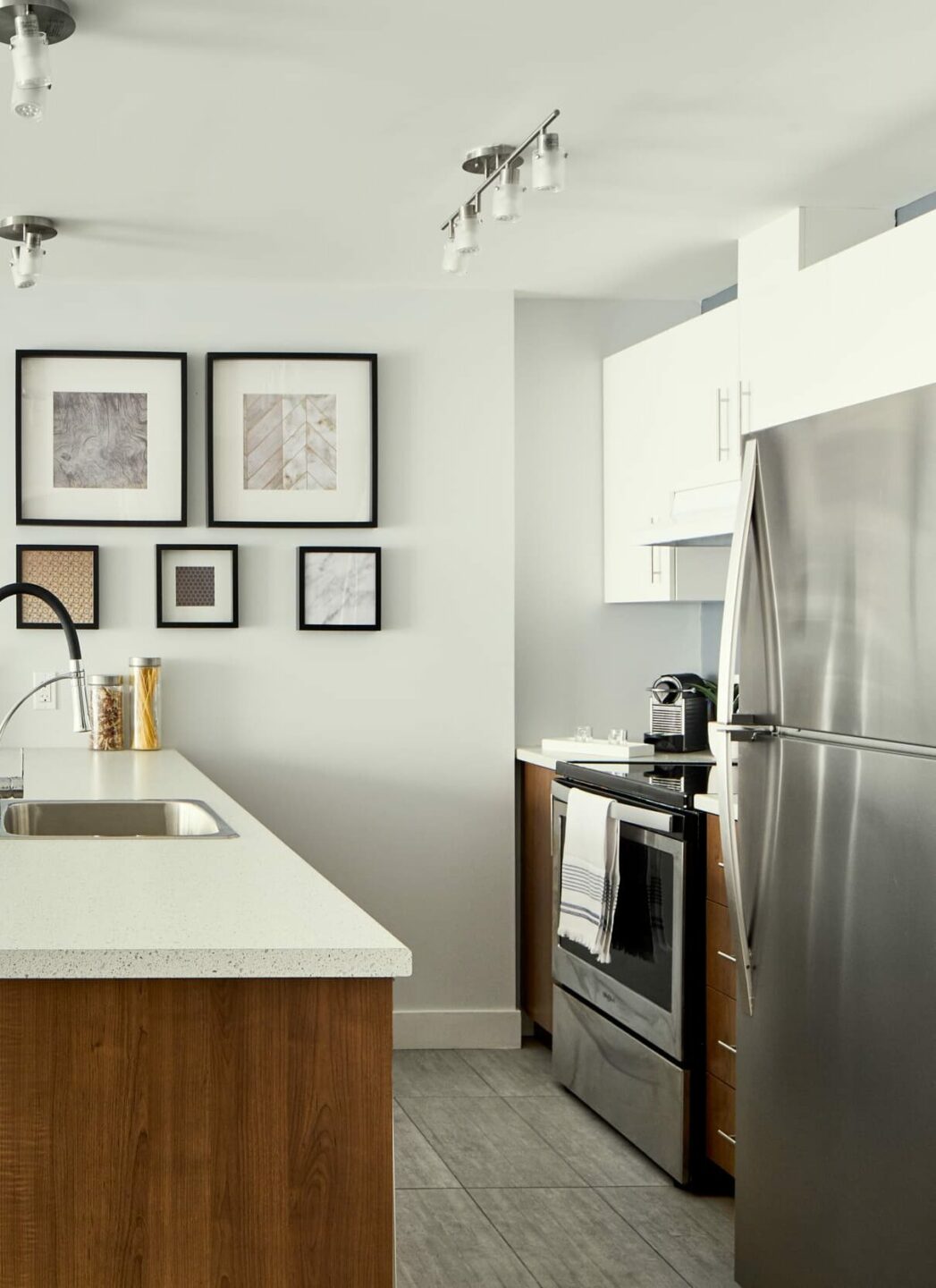 Rental condos in PierrefondsRoxboro NOVA apartments